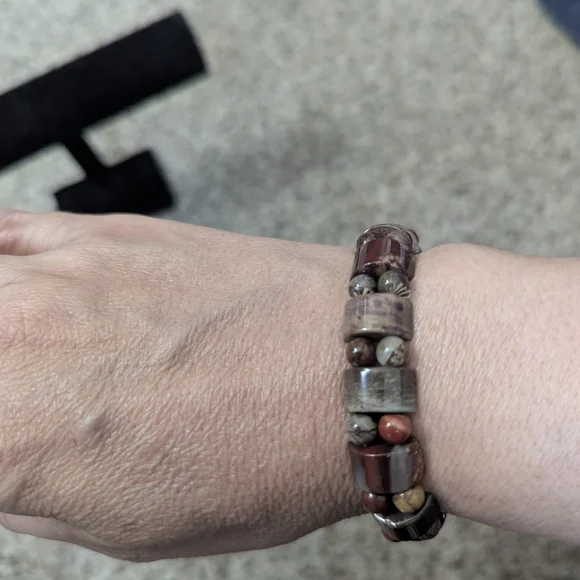 Gemstone Stretch Bracelet - Picture 3 of 3